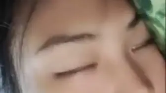 小姐姐睁眼睡觉