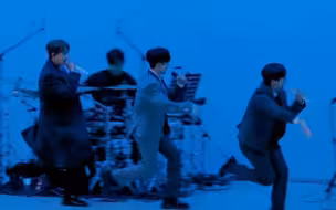 乐队老师：差点就忘伴奏了