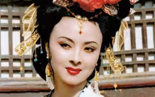祝 最 美 杨 贵 妃 一 路 走 好 斯人已逝，音容宛在。纪念著名舞蹈家，演员周洁女士，火烧圆明园丽妃，唐明皇赵丽妃，宝莲灯小玉姥姥，电影杨贵妃
