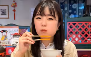 和日本女生谈恋爱是什么体验（吃四川菜）