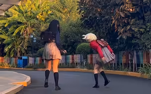 《一  脚  踢  出  整  个  盛  夏》