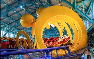 小黄人萌转过山车🎢第一视角来啦！