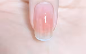 春日少女腮红法式边美甲