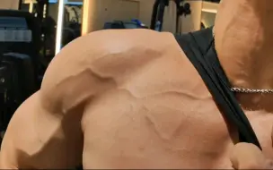 有朋友问我：御姐喜欢肌肉充血前，还是肌肉充血后？