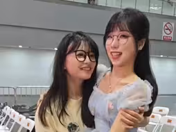 超甜的媛媛婷婷公主抱，磕到了磕到了，在一起在一起！！！