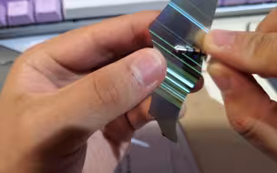 直接给oled屏幕通上电会发生什么！