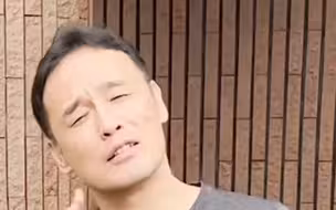 “反方向的钟出”