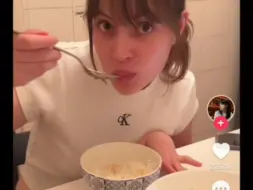 外网看外国人为了中餐去中国朋友家！评论区太搞笑了哈哈哈哈哈哈哈！