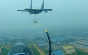 航模 空中 加油    你见过吗？