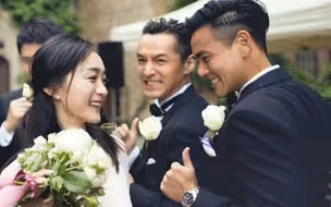 这才是结婚和伴郎伴娘玩的小游戏，准备结婚的可以来学学，氛围超级好