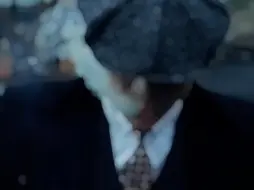 #浴血黑帮 伯明翰上空的不是雾 而是谢尔比家族抽的烟