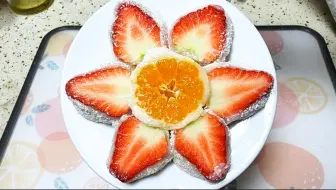 把糯米团放进开水里煮一煮，竟然能做出美味的糯米糍，太好吃了