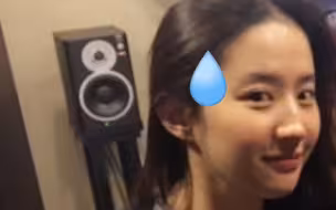 光明会隐形VIP成员???之前和lisa同框还被嘲被秒了。。。