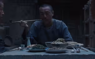 大灾之年后大丰收，农民这伙食吃的那叫一个香啊，真馋