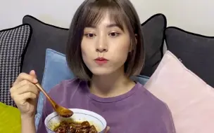 鹿姐来姨妈了 我“精心”为她准备了红糖小丸子