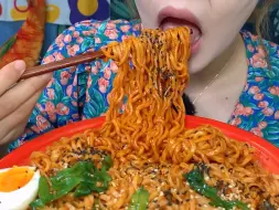 双倍辣火鸡面！过瘾！太辣了！配溏心蛋！