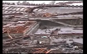 东日本大地震：岩手县宫古市田老村海啸侵袭时以及侵袭之后的景象合集