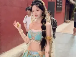 三亚见到活的鲨鱼BB了 本人比大海好看