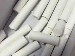 ［进辉］长视频吃完~断的几根被我挑出来了 这个视频摩擦声有点大我下次会注意的！⑉꒦ິ^꒦ິ⑉ 吃到了淡淡的奶香味