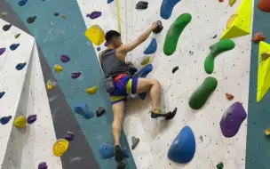 这条线还是没能完攀，留着下次继续训练，5.11A
