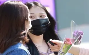 街头采访：在首尔生活一个月生活费要多少？