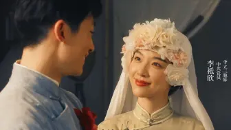 眼神里满是热恋的爱意！可惜她21岁就去世了，他也在25岁时壮烈牺牲！