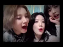 她把我衣服掀开【两岸】