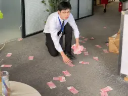 霸总剧里的怨种前台！