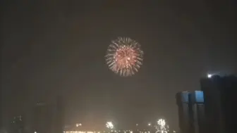 个人燃放天花板