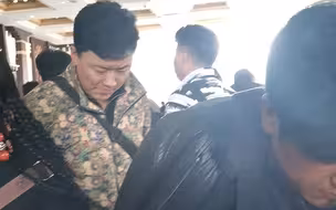 展会忙完后，赶紧去了布达拉宫，晚上进不去，只能在广场远远的膜拜…