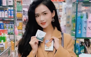 壶提提／逛古早的化妆柜台，还顺便请70岁的老柜姐帮我化了个妆