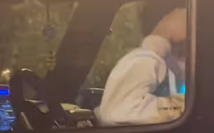 张真源疑似开大g飙车，粉丝：为了甩开私生饭