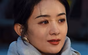 “会幸福的 这句话我说了一年又一年 可又要夏天了”