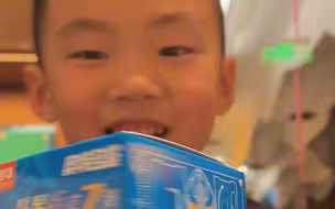 盲盒今天拆今天乐！天天拆天天乐！快来看看今天小韭菜拆布鲁可积木人盲盒满不满意呢？
