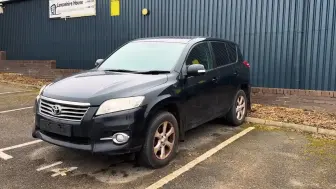我花 1,350 英镑买了一辆便宜的丰田 RAV4！