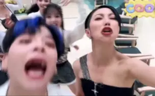 太过兴奋而不小心撞到欣姐手机的Amber