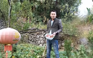 维修厮修电脑修到一半，居然去挖番薯，看看他挖到什么宝贝