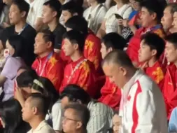 全都来了！马龙 樊振东 王楚钦观战女团决赛！