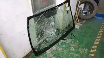 汽车如何更换前挡玻璃 丰田致炫前挡风玻璃更换