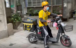跟拍阿飞送外卖的一天，感受外卖员的艰辛。