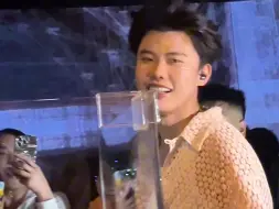 随处大小帅！！！𝐋𝐨𝐮𝐝𝐞𝐫来啦