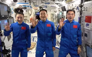 结束太空出差6个月，神舟十三号返回地球