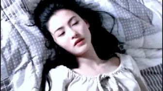 怎么有人躺着也这么好看……