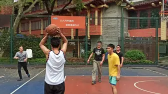 球场上海爷叔《第106回》——晨练的人都获得了健康与快乐