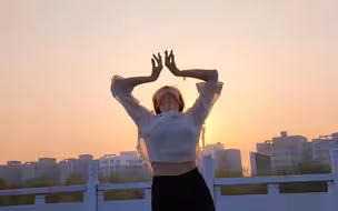 春颂｜夕阳下超美的小唐佣舞蹈