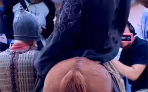 肖战这个翻身下马我能看一百遍！