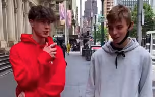 你有女朋友吗？老外第一句话就戳了很多男人的心，一定要看完