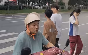 深圳的三位数倒计时红绿灯，牛逼