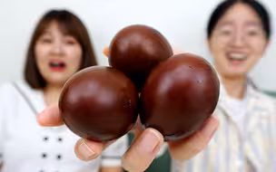 黑不溜秋，牙齿弹丢