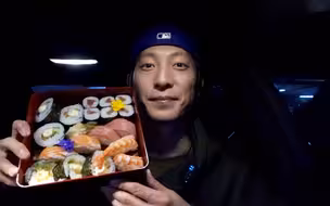 即使年少的我们缺少经验，但仍拥有一颗勇于尝试的心。大胆去做、无惧失败，朝梦想的方向坚定迈进。